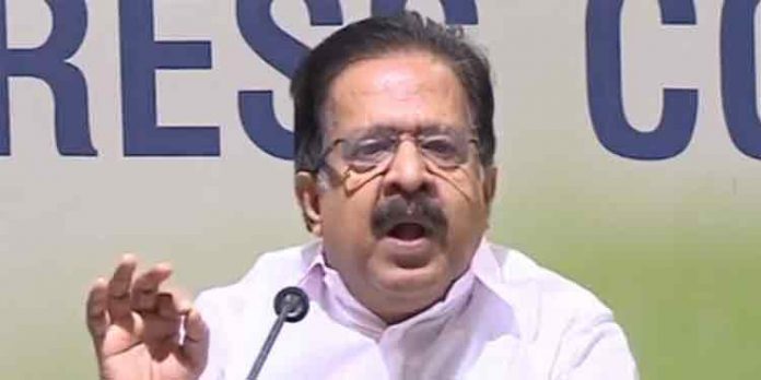 സ്വപ്നയുടേത് ഞെട്ടിപ്പിക്കുന്ന വെളിപ്പെടുത്തല് ; മുഖ്യമന്ത്രി നടത്തിയത് രാജ്യദ്രോഹകുറ്റം : ചെന്നിത്തല സ്വപ്നയുടേത് ഞെട്ടിപ്പിക്കുന്ന വെളിപ്പെടുത്തല് ; മുഖ്യമന്ത്രി നടത്തിയത് രാജ്യദ്രോഹകുറ്റം : ചെന്നിത്തല