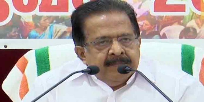 ഒരേ വോട്ടര്ക്ക് പല മണ്ഡലങ്ങളില് വോട്ട് ; പുതിയ ആരോപണവുമായി രമേശ് ചെന്നിത്തല ഒരേ വോട്ടര്ക്ക് പല മണ്ഡലങ്ങളില് വോട്ട് ; പുതിയ ആരോപണവുമായി രമേശ് ചെന്നിത്തല