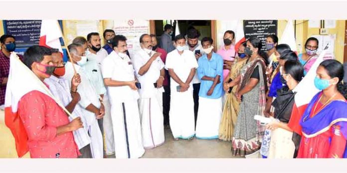കുടിവെള്ള പ്രശ്നം ; കേരള കോൺഗ്രസ് (എം) വാട്ടർ അതോറിറ്റി ഓഫിസ് ഉപരോധിച്ചു കുടിവെള്ള പ്രശ്നം ; കേരള കോൺഗ്രസ് (എം) വാട്ടർ അതോറിറ്റി ഓഫിസ് ഉപരോധിച്ചു