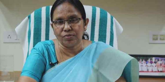 മുഖ്യമന്ത്രിയും മന്ത്രിമാരും ഉടന് വാക്സിനെടുക്കും : കെ.കെ.ശൈലജ മുഖ്യമന്ത്രിയും മന്ത്രിമാരും ഉടന് വാക്സിനെടുക്കും : കെ.കെ.ശൈലജ
