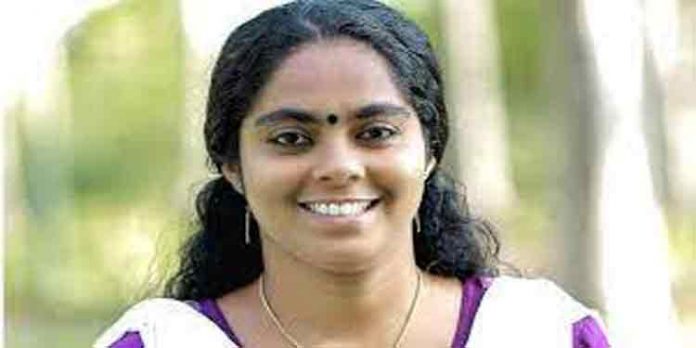 കായംകുളം മണ്ഡലത്തിലെ യുഡിഎഫ് സ്ഥാനാര്ഥി അരിത ബാബു നാമനിര്ദേശ പത്രിക സമര്പ്പിച്ചു കായംകുളം മണ്ഡലത്തിലെ യുഡിഎഫ് സ്ഥാനാര്ഥി അരിത ബാബു നാമനിര്ദേശ പത്രിക സമര്പ്പിച്ചു