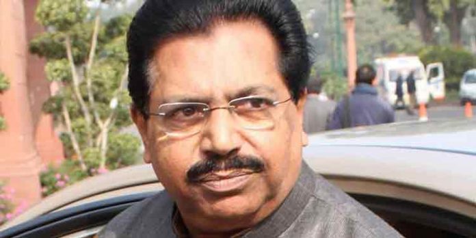 കോൺഗ്രസിൽ ഗ്രൂപ്പ് കളിമാത്രം ; അവഗണനയിൽ പ്രതിഷേധിച്ച് പി സി ചാക്കോ പാർട്ടി വിട്ടു കോൺഗ്രസിൽ ഗ്രൂപ്പ് കളിമാത്രം ; അവഗണനയിൽ പ്രതിഷേധിച്ച് പി സി ചാക്കോ പാർട്ടി വിട്ടു