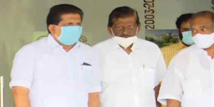 കോട്ടയത്ത് പി ജെ ജോസഫ് നടത്തുന്നത് വിലപേശല് ; തെരഞ്ഞെടുപ്പില് സ്വതന്ത്ര നിലപാട് സ്വീകരിക്കുമെന്ന് മുന്നറിയിപ്പുമായി യൂത്ത് കോണ്ഗ്രസ് കോട്ടയത്ത് പി ജെ ജോസഫ് നടത്തുന്നത് വിലപേശല് ; തെരഞ്ഞെടുപ്പില് സ്വതന്ത്ര നിലപാട് സ്വീകരിക്കുമെന്ന് മുന്നറിയിപ്പുമായി യൂത്ത് കോണ്ഗ്രസ്
