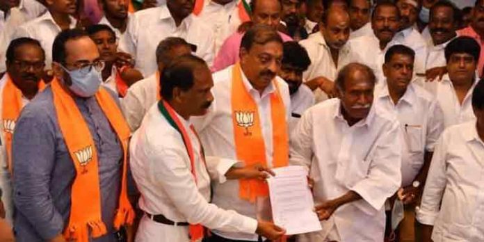 പുതുച്ചേരിയില് എന്ഡിഎ സഖ്യത്തില് സീറ്റ് ധാരണ ; രംഗസ്വമി നയിക്കും പുതുച്ചേരിയില് എന്ഡിഎ സഖ്യത്തില് സീറ്റ് ധാരണ ; രംഗസ്വമി നയിക്കും