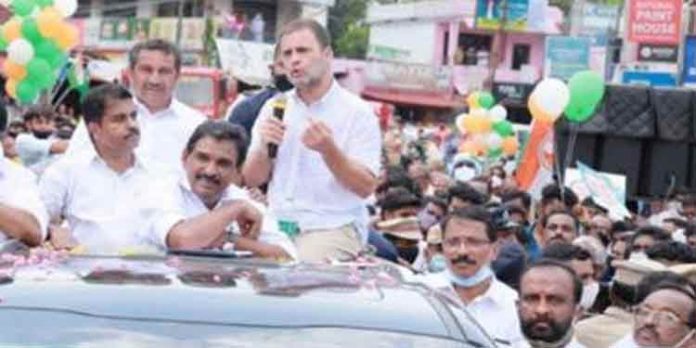 മുഖ്യമന്ത്രി ഇന്ധനമില്ലാത്ത കാറില് കയറി ഇരിക്കുകയാണ് ; സ്വിച്ച് കീ തിരിക്കുകയും ആക്സിലറേറ്റര് ചവിട്ടുകയും ചെയ്യുന്നു ഒന്നും സംഭവിക്കുന്നില്ല : രാഹുല് ഗാന്ധി മുഖ്യമന്ത്രി ഇന്ധനമില്ലാത്ത കാറില് കയറി ഇരിക്കുകയാണ് ; സ്വിച്ച് കീ തിരിക്കുകയും ആക്സിലറേറ്റര് ചവിട്ടുകയും ചെയ്യുന്നു ഒന്നും സംഭവിക്കുന്നില്ല : രാഹുല് ഗാന്ധി