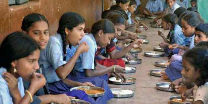 സ്കൂളുകളിലെ പ്രഭാത ഭക്ഷണ പരിപാടി വൈകും ; സാമ്പത്തിക ഞെരുക്കമെന്ന് കേന്ദ്രം സ്കൂളുകളിലെ പ്രഭാത ഭക്ഷണ പരിപാടി വൈകും ; സാമ്പത്തിക ഞെരുക്കമെന്ന് കേന്ദ്രം