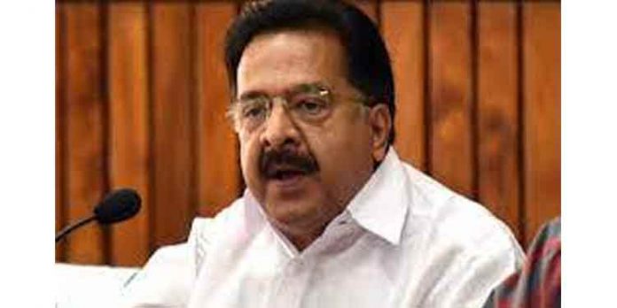 പിണറായിക്ക് വീണ്ടും ഇരട്ട പ്രഹരം ; ഇരട്ടവോട്ട് വിശദാംശങ്ങള് പുറത്തുവിട്ട് പ്രതിപക്ഷ നേതാവ് രമേശ് ചെന്നിത്തല പിണറായിക്ക് വീണ്ടും ഇരട്ട പ്രഹരം ; ഇരട്ടവോട്ട് വിശദാംശങ്ങള് പുറത്തുവിട്ട് പ്രതിപക്ഷ നേതാവ് രമേശ് ചെന്നിത്തല