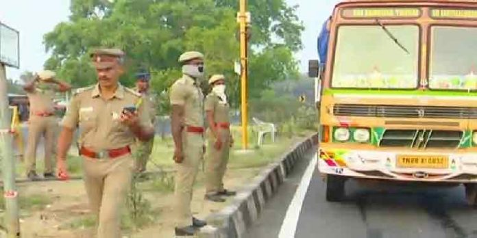വാളയാര് വഴി തമിഴ്നാട്ടിലേക്ക് കടക്കാന് കര്ശന നിബന്ധനകള് വാളയാര് വഴി തമിഴ്നാട്ടിലേക്ക് കടക്കാന് കര്ശന നിബന്ധനകള്