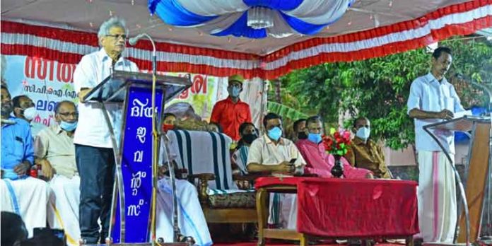 കേരളത്തിന്റെ ബദൽ നയങ്ങൾ രാജ്യത്തിന് മാതൃക ; സീതാറാം യച്ചൂരി കേരളത്തിന്റെ ബദൽ നയങ്ങൾ രാജ്യത്തിന് മാതൃക ; സീതാറാം യച്ചൂരി