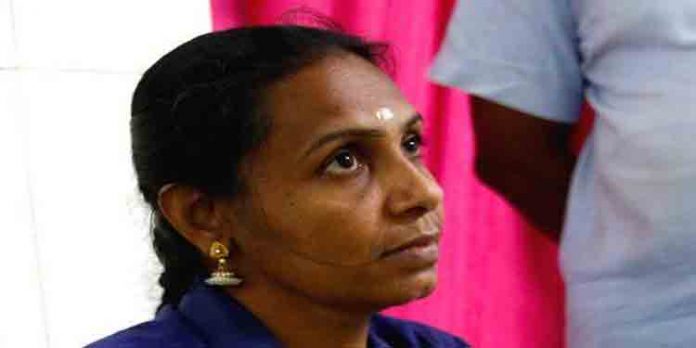 ലഗേജിന് ടിക്കറ്റെടുക്കാത്തതിനെ ചൊല്ലിയുള്ള തര്ക്കo : അന്യസംസ്ഥാന തൊഴിലാളി വനിതാ കണ്ടക്ടറെ തൊഴിച്ചുവീഴ്ത്തി കൈ ചവട്ടിയൊടിച്ചു ലഗേജിന് ടിക്കറ്റെടുക്കാത്തതിനെ ചൊല്ലിയുള്ള തര്ക്കo : അന്യസംസ്ഥാന തൊഴിലാളി വനിതാ കണ്ടക്ടറെ തൊഴിച്ചുവീഴ്ത്തി കൈ ചവട്ടിയൊടിച്ചു