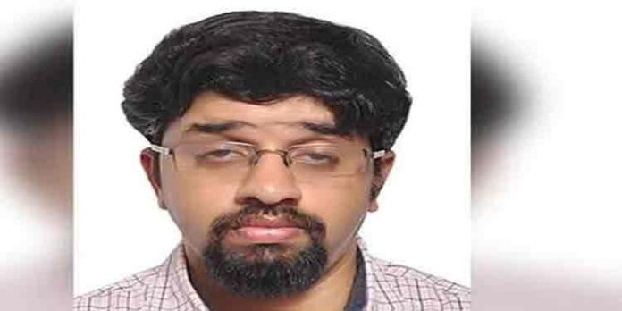 സിപിഎം ജനറല് സെക്രട്ടറി സീതാറാം യെച്ചൂരിയുടെ മകന് കോവിഡ് ബാധിച്ച് മരിച്ചു സിപിഎം ജനറല് സെക്രട്ടറി സീതാറാം യെച്ചൂരിയുടെ മകന് കോവിഡ് ബാധിച്ച് മരിച്ചു