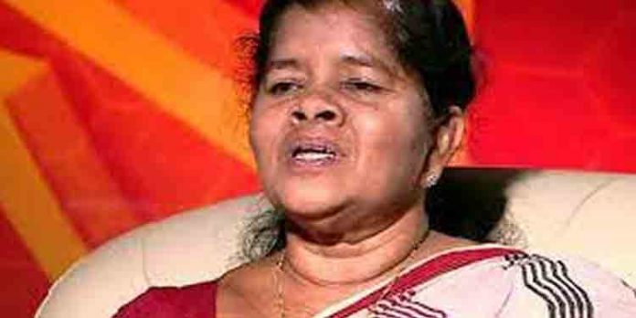 കാര് കത്തിക്കാന് ശ്രമിച്ച ആളുടെ തിരക്കഥയ്ക്ക് അനുസരിച്ചാണ് പോലീസിന്റെ എഫ്ഐആര് ; മേഴ്സിക്കുട്ടിയമ്മ കാര് കത്തിക്കാന് ശ്രമിച്ച ആളുടെ തിരക്കഥയ്ക്ക് അനുസരിച്ചാണ് പോലീസിന്റെ എഫ്ഐആര് ; മേഴ്സിക്കുട്ടിയമ്മ
