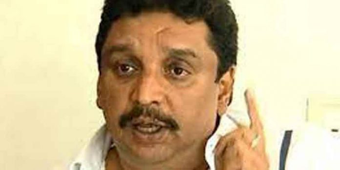 പാര്ട്ടിക്ക് വേണ്ടി ക്വട്ടേഷന് ഏറ്റെടുക്കുന്നവരെ… നിങ്ങള്ക്ക് പിന്നിലും പാര്ട്ടിയുടെ വാടക കൊലയാളികള് : ഷിബു ബേബി ജോണ് പാര്ട്ടിക്ക് വേണ്ടി ക്വട്ടേഷന് ഏറ്റെടുക്കുന്നവരെ… നിങ്ങള്ക്ക് പിന്നിലും പാര്ട്ടിയുടെ വാടക കൊലയാളികള് : ഷിബു ബേബി ജോണ്