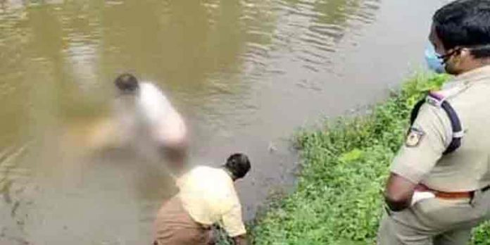 കൊല്ലം കുണ്ടറയില് കാണാതായ യുവാവിന്റെ മൃതദേഹം കണ്ടെത്തി ; മരണത്തില് ദുരൂഹത കൊല്ലം കുണ്ടറയില് കാണാതായ യുവാവിന്റെ മൃതദേഹം കണ്ടെത്തി ; മരണത്തില് ദുരൂഹത