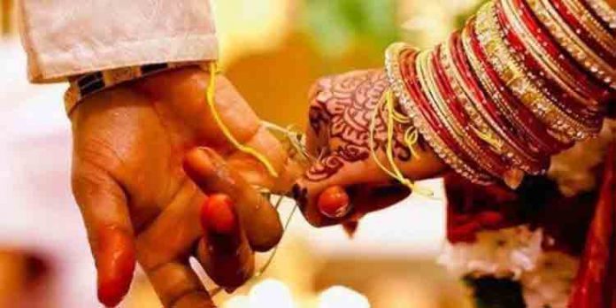 കോവിഡ് വ്യാപനം ; കടുത്ത നിയന്ത്രണങ്ങളുമായി ഇന്ഡോര് ഭരണകൂടം കോവിഡ് വ്യാപനം ; കടുത്ത നിയന്ത്രണങ്ങളുമായി ഇന്ഡോര് ഭരണകൂടം