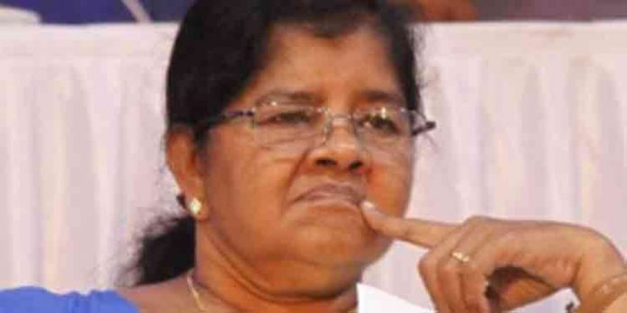 കലിതുള്ളി മേഴ്സിക്കുട്ടിയമ്മ ; പ്രേമചന്ദ്രന് സകല വൃത്തികേടുകളുടേയും ഉസ്താത് ; ഷിജു വര്ഗീസ് കോണ്ഗ്രസ് കൊണ്ടുനിര്ത്തിയ ആടുതല്ലി കലിതുള്ളി മേഴ്സിക്കുട്ടിയമ്മ ; പ്രേമചന്ദ്രന് സകല വൃത്തികേടുകളുടേയും ഉസ്താത് ; ഷിജു വര്ഗീസ് കോണ്ഗ്രസ് കൊണ്ടുനിര്ത്തിയ ആടുതല്ലി