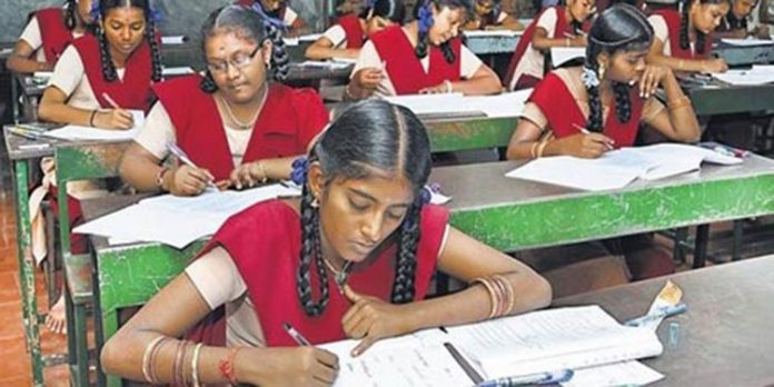 കോവിഡ് വ്യാപനം ; തമിഴ്നാട്ടില് എസ്എസ്എല്സി പരീക്ഷ റദ്ദാക്കി കോവിഡ് വ്യാപനം ; തമിഴ്നാട്ടില് എസ്എസ്എല്സി പരീക്ഷ റദ്ദാക്കി