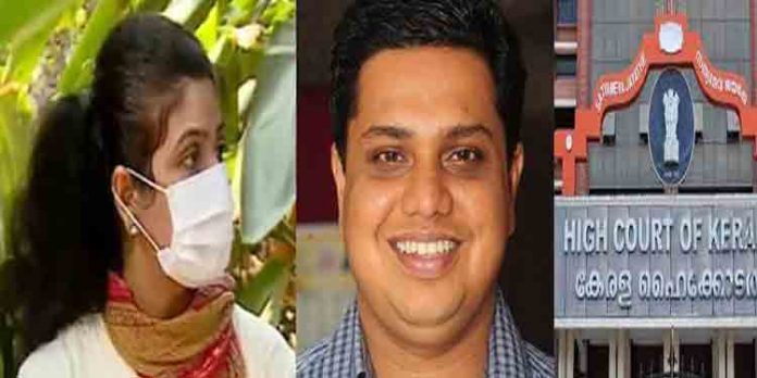 എ.എന് ഷംസീര് എംഎല്എയുടെ ഭാര്യ ഡോ. ഷഹലയുടെ നിയമന നീക്കം ഹൈക്കോടതി തടഞ്ഞു എ.എന് ഷംസീര് എംഎല്എയുടെ ഭാര്യ ഡോ. ഷഹലയുടെ നിയമന നീക്കം ഹൈക്കോടതി തടഞ്ഞു