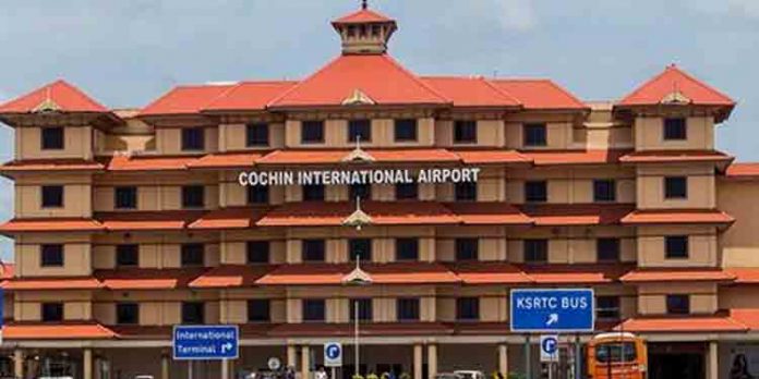 നെടുമ്പാശ്ശേരി രാജ്യാന്തര വിമാനത്താവളത്തില് സ്വര്ണ്ണ വേട്ട നെടുമ്പാശ്ശേരി രാജ്യാന്തര വിമാനത്താവളത്തില് സ്വര്ണ്ണ വേട്ട