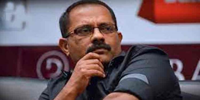 അനധികൃത നിര്മ്മാണക്കേസില് നിന്ന് തടിയൂരാന് വീടിന്റെ ഒരു ഭാഗം പൊളിച്ചുമാറ്റി കെ എം ഷാജി എം എല് എ അനധികൃത നിര്മ്മാണക്കേസില് നിന്ന് തടിയൂരാന് വീടിന്റെ ഒരു ഭാഗം പൊളിച്ചുമാറ്റി കെ എം ഷാജി എം എല് എ