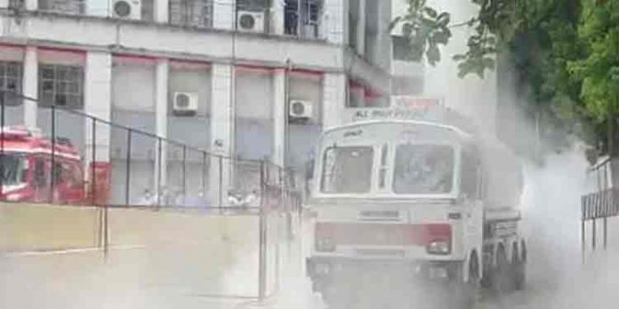 മഹാരാഷ്ട്രയില് ഓക്സിജന് ടാങ്കര് ചോര്ന്നു ; പ്രാണവായുകിട്ടാതെ 22 രോഗികള് മരിച്ചു മഹാരാഷ്ട്രയില് ഓക്സിജന് ടാങ്കര് ചോര്ന്നു ; പ്രാണവായുകിട്ടാതെ 22 രോഗികള് മരിച്ചു