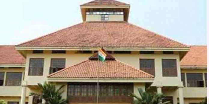 കൊറോണക്കാലത്ത് സംസ്ഥാന സര്ക്കാരിന്റെ ക്രൂരത വീണ്ടും ; 250 താത്കാലിക അധ്യാപകരെ പിരിച്ചുവിടാന് തീരുമാനം കൊറോണക്കാലത്ത് സംസ്ഥാന സര്ക്കാരിന്റെ ക്രൂരത വീണ്ടും ; 250 താത്കാലിക അധ്യാപകരെ പിരിച്ചുവിടാന് തീരുമാനം