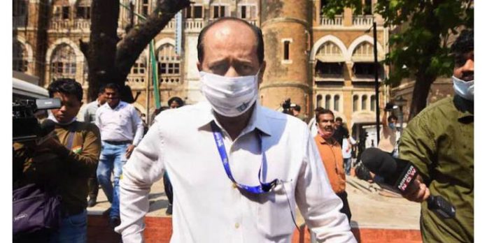 അംബാനിയുടെ വീടിന് മുന്നില് സ്ഫോടകവസ്തുക്കള് നിറച്ച വാഹനം കൊണ്ടുവന്നത് സച്ചിന് വാസെയുടെ ഡ്രൈവര് അംബാനിയുടെ വീടിന് മുന്നില് സ്ഫോടകവസ്തുക്കള് നിറച്ച വാഹനം കൊണ്ടുവന്നത് സച്ചിന് വാസെയുടെ ഡ്രൈവര്