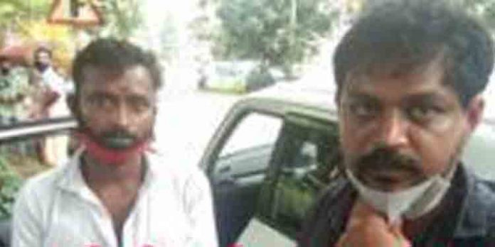 ലോറിയില് കടത്തുകയായിരുന്ന വന് വിദേശമദ്യശേഖരം പിടികൂടി ; രണ്ടുപേര് അറസ്റ്റില് ലോറിയില് കടത്തുകയായിരുന്ന വന് വിദേശമദ്യശേഖരം പിടികൂടി ; രണ്ടുപേര് അറസ്റ്റില്