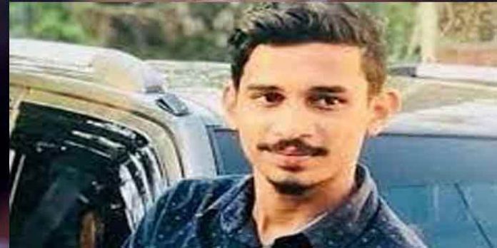 മന്സൂറിന്റെ കൊലപാതകം : പ്രതിയുടേതെന്ന് കരുതുന്ന ഷര്ട്ട് കണ്ടെത്തി മന്സൂറിന്റെ കൊലപാതകം : പ്രതിയുടേതെന്ന് കരുതുന്ന ഷര്ട്ട് കണ്ടെത്തി
