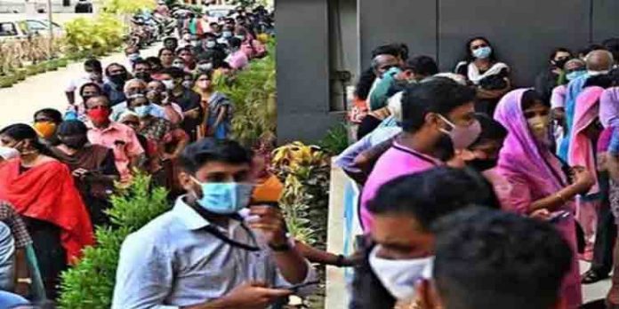 കരുതല് അല്ല ..കൂടുതല് കരുതല് വേണം ; യുവാക്കള്ക്ക് ചുറ്റും വട്ടമിട്ട് പറന്ന് കോവിഡ് കരുതല് അല്ല ..കൂടുതല് കരുതല് വേണം ; യുവാക്കള്ക്ക് ചുറ്റും വട്ടമിട്ട് പറന്ന് കോവിഡ്
