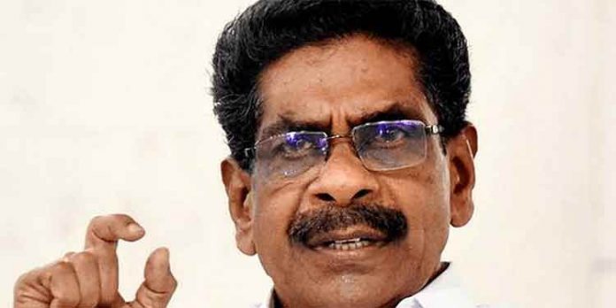 നട്ടെല്ലുള്ള ഐ.പി.എസ് ഉദ്യോഗസ്ഥര് പോലീസിലില്ല ; മണ്സൂര് കൊലക്കേസ് അന്വേഷിക്കുന്നത് സിപിഎമ്മിന്റെ ‘കുഞ്ഞിരാമന്’ : മുല്ലപ്പള്ളി നട്ടെല്ലുള്ള ഐ.പി.എസ് ഉദ്യോഗസ്ഥര് പോലീസിലില്ല ; മണ്സൂര് കൊലക്കേസ് അന്വേഷിക്കുന്നത് സിപിഎമ്മിന്റെ ‘കുഞ്ഞിരാമന്’ : മുല്ലപ്പള്ളി