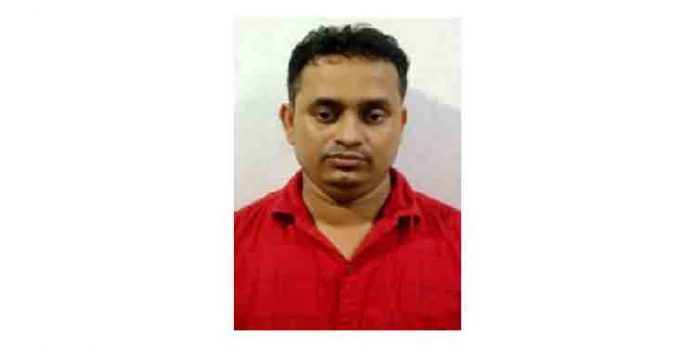 വ്യാജ ആര്.ടി.പി.സി.ആര് സര്ട്ടിഫിക്കറ്റ് നിര്മ്മിച്ച് നല്കിയതിന് ഇതര സംസ്ഥാന തൊഴിലാളി പോലീസ് പിടിയില് വ്യാജ ആര്.ടി.പി.സി.ആര് സര്ട്ടിഫിക്കറ്റ് നിര്മ്മിച്ച് നല്കിയതിന് ഇതര സംസ്ഥാന തൊഴിലാളി പോലീസ് പിടിയില്