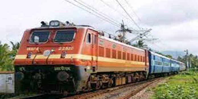 രണ്ട് ട്രെയിനുകള് കൂടി സംസ്ഥാനത്ത് നിന്ന് സര്വീസ് ആരംഭിക്കുന്നു രണ്ട് ട്രെയിനുകള് കൂടി സംസ്ഥാനത്ത് നിന്ന് സര്വീസ് ആരംഭിക്കുന്നു