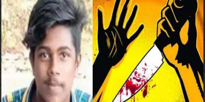 ഉത്സവത്തിനിടെ സംഘര്ഷം : പത്താം ക്ലാസുകാരനെ കുത്തിക്കൊലപ്പെടുത്തി ഉത്സവത്തിനിടെ സംഘര്ഷം : പത്താം ക്ലാസുകാരനെ കുത്തിക്കൊലപ്പെടുത്തി