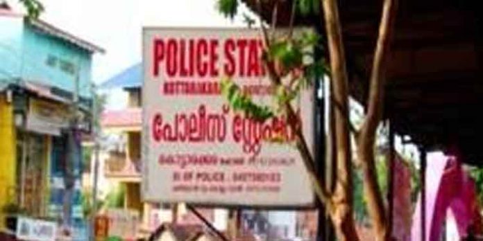അച്ഛനും മകനും കൊട്ടാരക്കര പോലീസ് സ്റേഷനില് ക്രൂരമായ കസ്റ്റഡി മര്ദ്ദനം അച്ഛനും മകനും കൊട്ടാരക്കര പോലീസ് സ്റേഷനില് ക്രൂരമായ കസ്റ്റഡി മര്ദ്ദനം