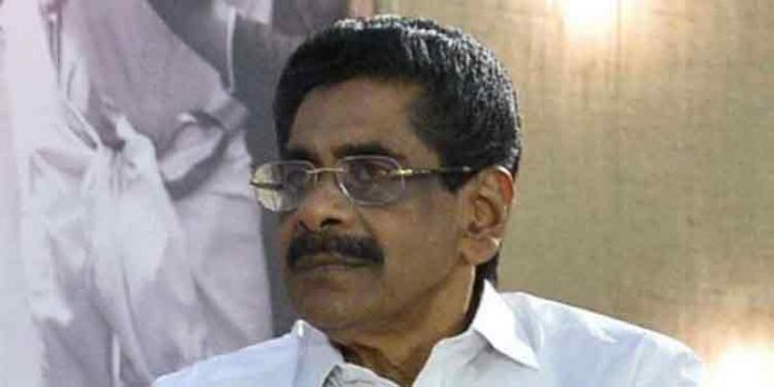 തോൽവിയിൽ കൂട്ടുത്തരവാദിത്തം എന്നത് നേതാക്കൾ മറക്കുന്നു ; തന്നെ ഒറ്റപ്പെടുത്തി പുറത്താക്കാൻ ശ്രമമെന്നും മുല്ലപ്പള്ളി തോൽവിയിൽ കൂട്ടുത്തരവാദിത്തം എന്നത് നേതാക്കൾ മറക്കുന്നു ; തന്നെ ഒറ്റപ്പെടുത്തി പുറത്താക്കാൻ ശ്രമമെന്നും മുല്ലപ്പള്ളി