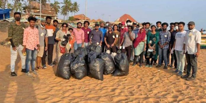 ശംഖുമുഖം ക്ലീനാക്കി ‘സുസ്ഥിരയും’ സംഘവും ; ശേഖരിച്ചത് 40 ചാക്ക് പ്ലാസ്റ്റിക് മാലിന്യം ശംഖുമുഖം ക്ലീനാക്കി ‘സുസ്ഥിരയും’ സംഘവും ; ശേഖരിച്ചത് 40 ചാക്ക് പ്ലാസ്റ്റിക് മാലിന്യം