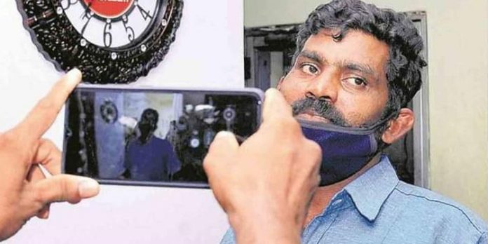 മരിച്ച് അടക്കിയ സക്കായി ജീവനോടെ … സംസ്കരിച്ച മൃതദേഹം ആരുടേത് ? ; മൂന്നാഴ്ച പിന്നിട്ടിട്ടും നിഗൂഡതകള് മരിച്ച് അടക്കിയ സക്കായി ജീവനോടെ … സംസ്കരിച്ച മൃതദേഹം ആരുടേത് ? ; മൂന്നാഴ്ച പിന്നിട്ടിട്ടും നിഗൂഡതകള്