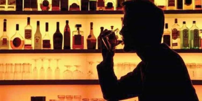 ഹോട്ടലുകളില് ഭക്ഷണം ഇരുന്നുകഴിക്കാന് പാടില്ല ; കടകള് വൈകിട്ട് 5 മണിക്ക് താഴിടണം ; ബാറുകള് സാധാരണ പോലെ രാത്രി 7.30 വരെ പ്രവര്ത്തിക്കാം ! ഹോട്ടലുകളില് ഭക്ഷണം ഇരുന്നുകഴിക്കാന് പാടില്ല ; കടകള് വൈകിട്ട് 5 മണിക്ക് താഴിടണം ; ബാറുകള് സാധാരണ പോലെ രാത്രി 7.30 വരെ പ്രവര്ത്തിക്കാം !