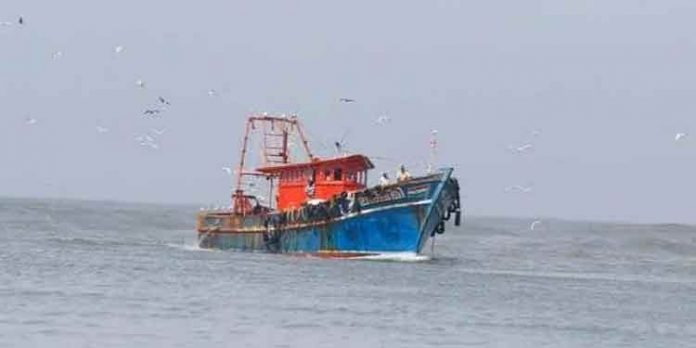 20 ശ്രീലങ്കന് വംശജര് വിദേശത്തേക്ക് കടക്കാന് കൊച്ചിയില് എത്തിയതായി സൂചന 20 ശ്രീലങ്കന് വംശജര് വിദേശത്തേക്ക് കടക്കാന് കൊച്ചിയില് എത്തിയതായി സൂചന
