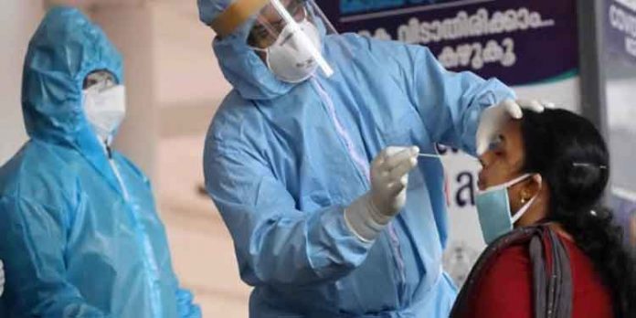 കൊവിഡ് കൂട്ടപരിശോധനയുടെ ഫലം ഇന്ന് ; സംസ്ഥാനത്തെ പ്രതിദിന രോഗികളുടെ എണ്ണം ഇരുപതിനായിരം കവിയും കൊവിഡ് കൂട്ടപരിശോധനയുടെ ഫലം ഇന്ന് ; സംസ്ഥാനത്തെ പ്രതിദിന രോഗികളുടെ എണ്ണം ഇരുപതിനായിരം കവിയും