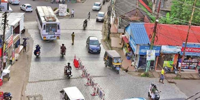 പത്തനംതിട്ട നഗരസഭാ പ്രദേശത്ത് കോവിഡ് മാനദണ്ഡങ്ങള് കര്ശനമാക്കുന്നതിന് തീരുമാനം പത്തനംതിട്ട നഗരസഭാ പ്രദേശത്ത് കോവിഡ് മാനദണ്ഡങ്ങള് കര്ശനമാക്കുന്നതിന് തീരുമാനം