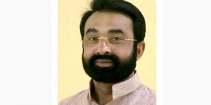 പത്തനംതിട്ട സ്വദേശി കുവൈത്തിൽ ഹൃദയാഘാതത്തെ തുടർന്ന് മരണമടഞ്ഞു പത്തനംതിട്ട സ്വദേശി കുവൈത്തിൽ ഹൃദയാഘാതത്തെ തുടർന്ന് മരണമടഞ്ഞു
