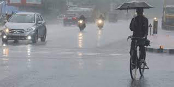 സംസ്ഥാനത്ത് കനത്ത മഴയ്ക്ക് സാധ്യത സംസ്ഥാനത്ത് കനത്ത മഴയ്ക്ക് സാധ്യത