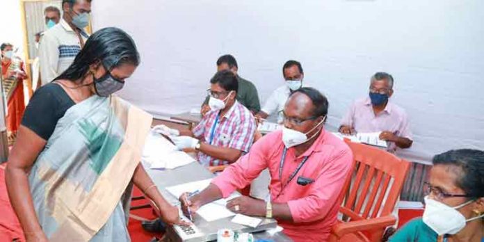 പത്തനംതിട്ട ജില്ലയില് 67.17 ശതമാനം പോളിംഗ് ; വിശദമായ കണക്കുകള് പത്തനംതിട്ട ജില്ലയില് 67.17 ശതമാനം പോളിംഗ് ; വിശദമായ കണക്കുകള്