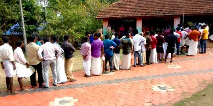 പോളിംഗ് ബൂത്തില് ചെല്ലുമ്പോള്…. പോളിംഗ് ബൂത്തില് ചെല്ലുമ്പോള്….