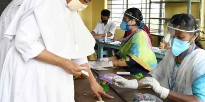 ഏപ്രില് ആറിന് പൊതു അവധി ഏപ്രില് ആറിന് പൊതു അവധി