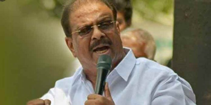 കോൺഗ്രസിലെ പുനസംഘടന അനിവാര്യം : കഴിവില്ലാത്ത സംസ്ഥാന, ജില്ലാ നേതാക്കളെയും ആശ്രിതരെയും മാറ്റണമെന്ന് കെ സുധാകരൻ കോൺഗ്രസിലെ പുനസംഘടന അനിവാര്യം : കഴിവില്ലാത്ത സംസ്ഥാന, ജില്ലാ നേതാക്കളെയും ആശ്രിതരെയും മാറ്റണമെന്ന് കെ സുധാകരൻ