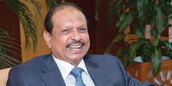 ഹെലികോപ്റ്റര് ഇടിച്ചിറക്കിയ സംഭവം : യൂസഫലി ശസ്ത്രക്രിയയ്ക്ക് വിധേയനായി ഹെലികോപ്റ്റര് ഇടിച്ചിറക്കിയ സംഭവം : യൂസഫലി ശസ്ത്രക്രിയയ്ക്ക് വിധേയനായി