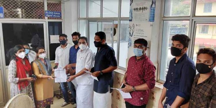 ആന്റോ ആന്റണി എം.പി യുടെ കോവിഡ് കെയർ പ്രവർത്തനങ്ങളുടെ ഭാഗമായുള്ള രക്തദാന കാമ്പയിന് ഇന്നാരംഭിച്ചു ആന്റോ ആന്റണി എം.പി യുടെ കോവിഡ് കെയർ പ്രവർത്തനങ്ങളുടെ ഭാഗമായുള്ള രക്തദാന കാമ്പയിന് ഇന്നാരംഭിച്ചു